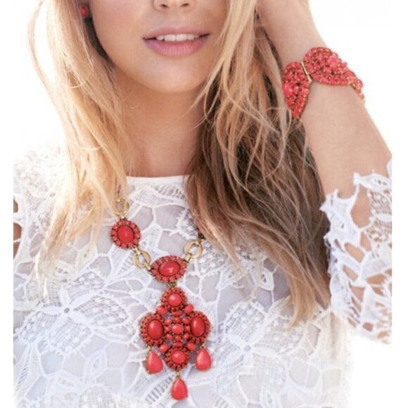 Stella & Dot Sardinia Vibrant Red Statement Necklace - Picture 3 of 9